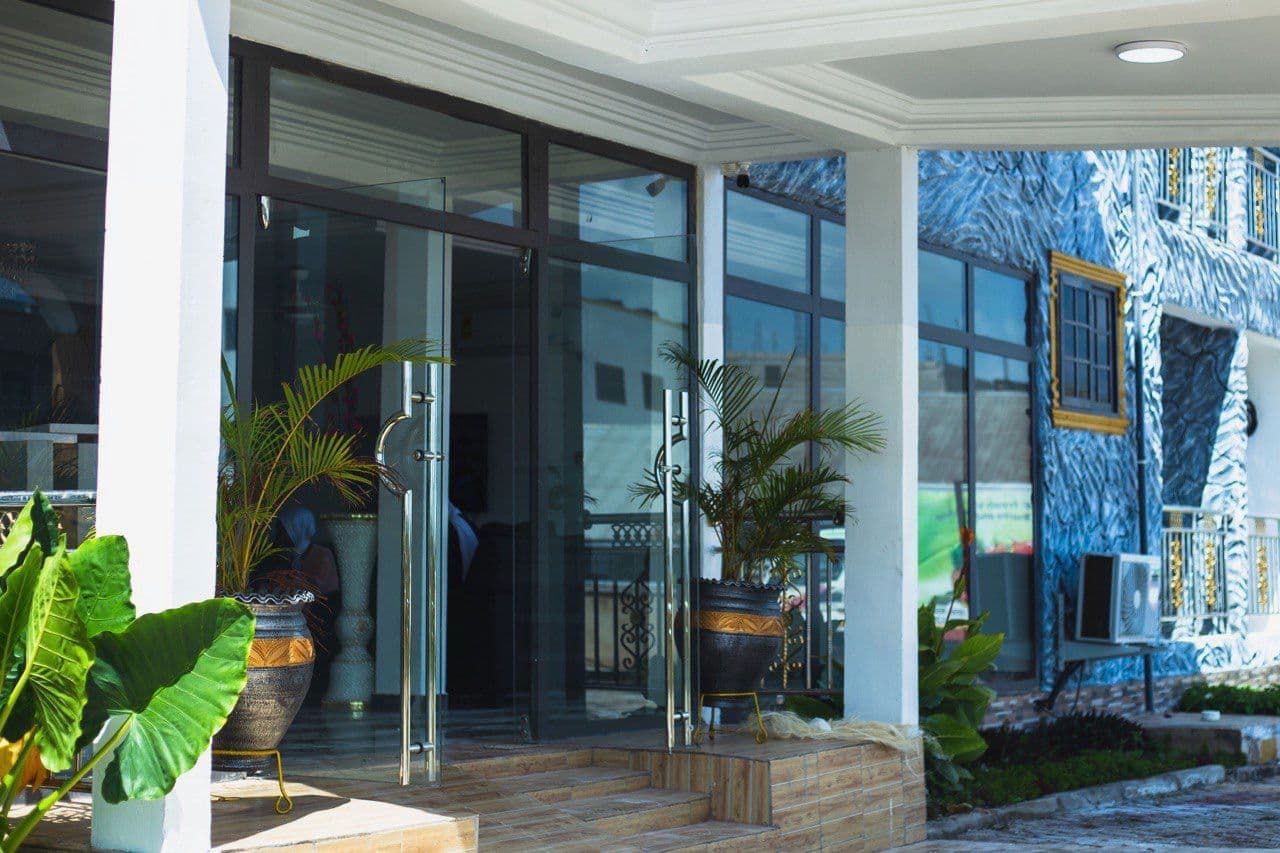 Golden Tower Hotel Exterior